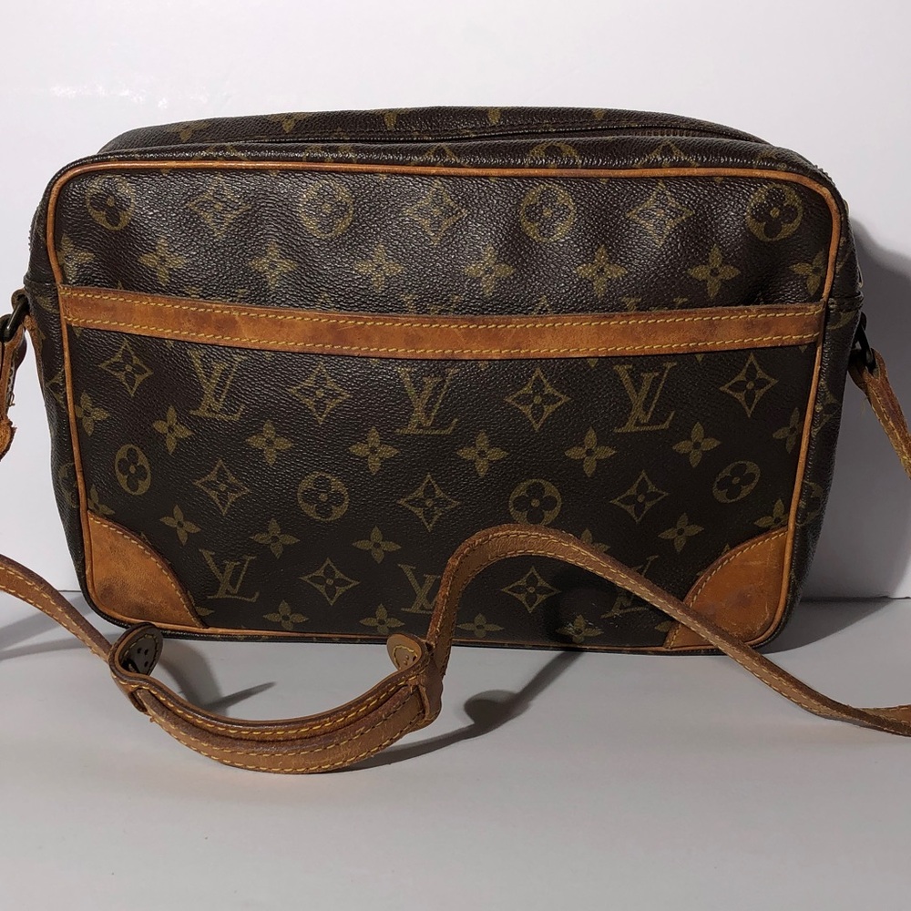 Pre-Love Louis Vuitton Monogram Messenger Bag in Brown and Tan - Picture 3 of 16